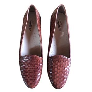 Trotter's "Lucy" loafers in brown woven leather